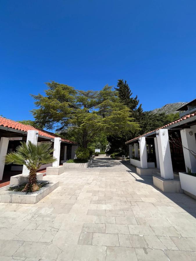Aparthotel Plat Mlini Exterior photo